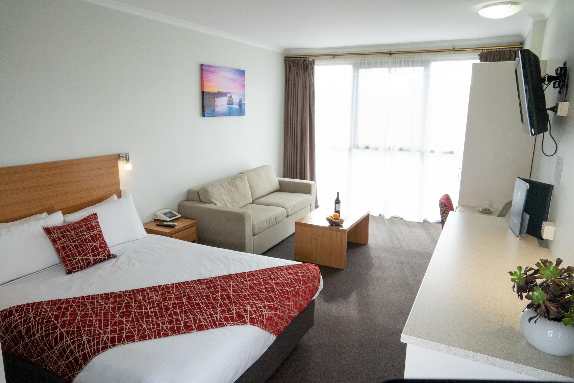 Admiralty Motel 3*